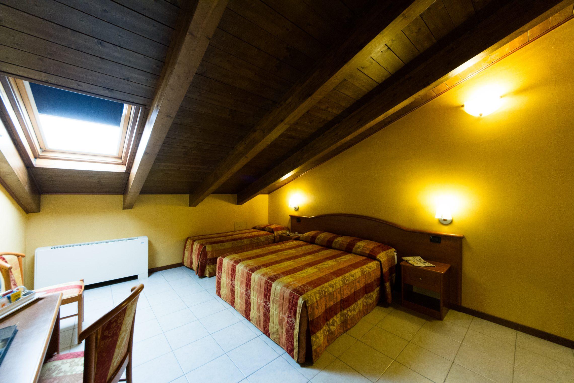 โรงแรมวาเดน Val della Torre ภายนอก รูปภาพ